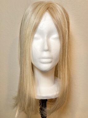 Raquel Welch Blonde Straight Hair Wig Top- Natural Light Blonde